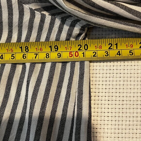 Blu Pepper Rayon Button Front Railroad Stripe Roll Tab Sleeve Top Size Large - Picture 5 of 9